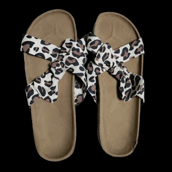 Zulily Women's Leopard Animal Print Bow Accent Sandals NWOT - Picture 1 of 5